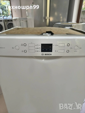 Съдомиялна машина Bosch, снимка 3 - Съдомиялни - 52234326