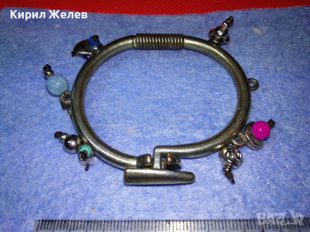 МЕДНА ПОСРЕБРЕНА ФЕШЪН АРТ ГРИВНА с ПОЛУСКЪПОЦЕННИ КАМЪНИ и ЦВЕТНО СТЪКЛО 44126, снимка 4 - Гривни - 44756031