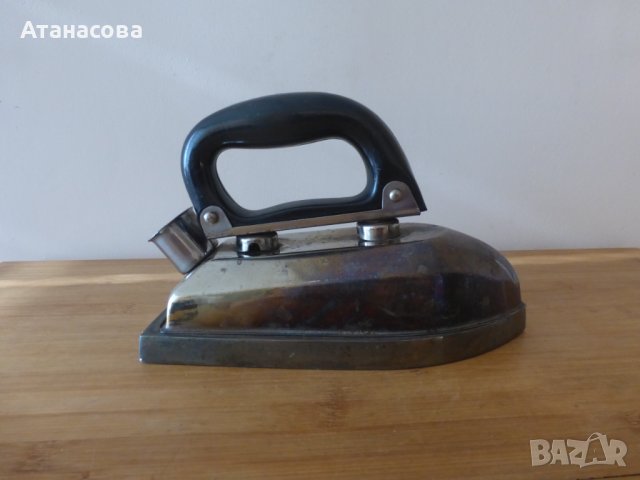 Стара електрическа ютия 1967 г, снимка 2 - Антикварни и старинни предмети - 42348397