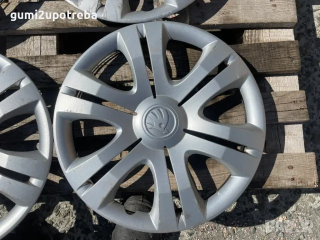 15 цола Тасове SKODA Fabia Roomster 5J0601147L Оригинал, снимка 2 - Аксесоари и консумативи - 50090762