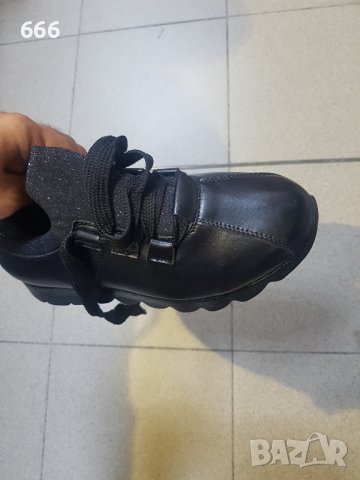 Обувки, снимка 2 - Дамски ежедневни обувки - 42031109