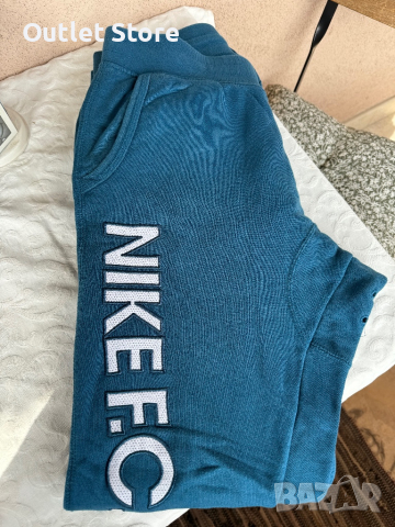 Nike FC - M Размер, снимка 2 - Спортни дрехи, екипи - 44617472