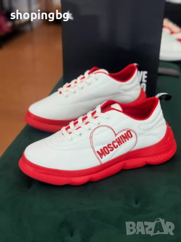 Дамски сникърси Love Moschino JA15584  239 лв.