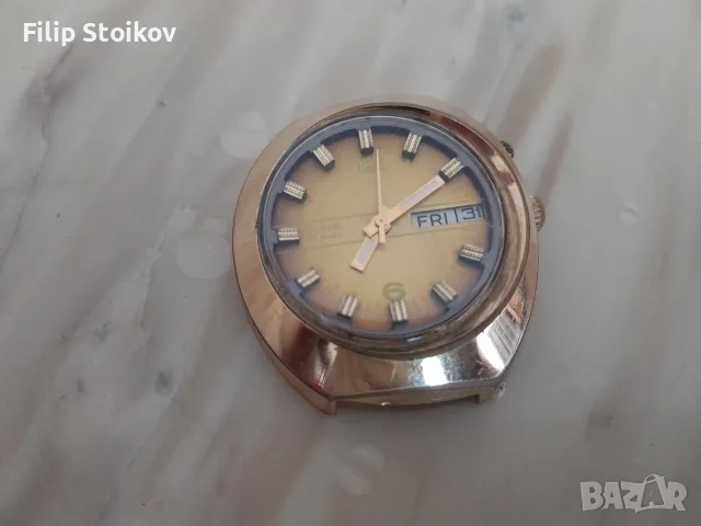 Масивен часовник Слава позлатен автомат