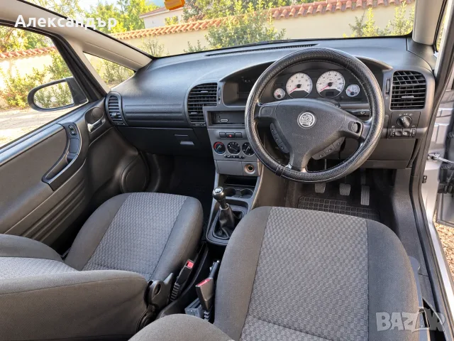 Opel Zafira 1.8i, снимка 4 - Автомобили и джипове - 56400610