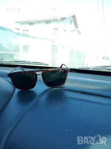 Продавам очила Полароид Варна 