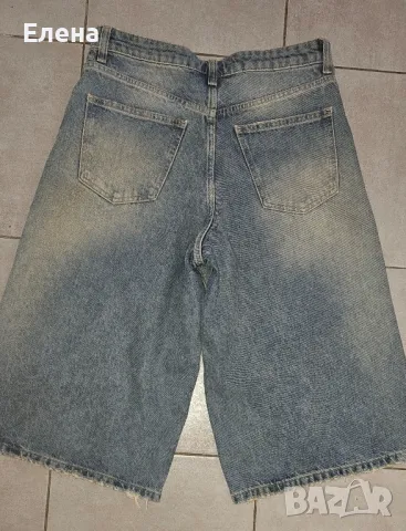 Дамски дънки бермуди BERSHKA , снимка 4 - Дънки - 49983939