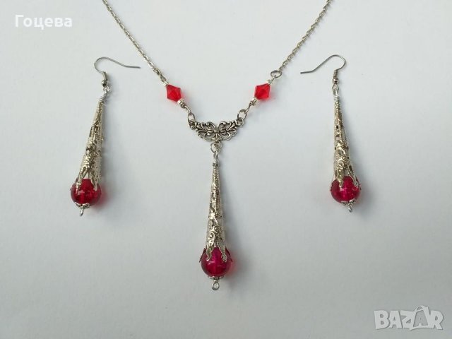 Разкошен Викториански комплект колие и обеци с рубинено червени кракъл мъниста и изящни орнаменти