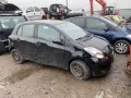 toyota yaris 2 1.3 бензин на части  тойота ярис 2  теглич, снимка 3