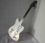  45 см китара за стена the hearts, микрофон - метал, пано, фигура, снимка 1