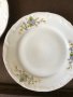 Продавам порцеланови чинии има и комплекти , снимка 2