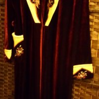  Коллекционный, дамский, велюровый, длинный халат. Вышивка. Европейский размер :40 /42, 44/46