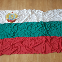 Флаг знаме трибагреник НРБ, снимка 1 - Антикварни и старинни предмети - 44599750