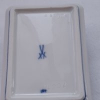 Порцеланова кутийка Майсен син лук, снимка 6 - Антикварни и старинни предмети - 42874772
