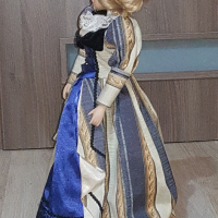 Порцеланова кукла със стойка , снимка 3 - Кукли - 44576308