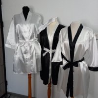 Сатенени халати за моминско парти, снимка 2 - Сватбени рокли - 40508840