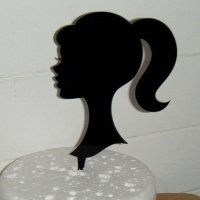 Голяма глава лице на момиче дама Барби с опашка черен топер за торта парти рожден ден моминско парти, снимка 1 - Други - 29895522