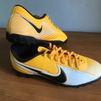 Детски футболни обувки, стоножки - NIKE MERCURIAL 38 номер, снимка 4 - Футбол - 44244552