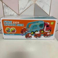 LEYAOYAO Камион с 4 противопожарни коли със светлини и звуци, играчка за малки деца, снимка 8 - Коли, камиони, мотори, писти - 44391828