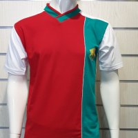 Нова мъжка тениска с шпиц деколте и трансферен печат България, герб, снимка 1 - Тениски - 29889810