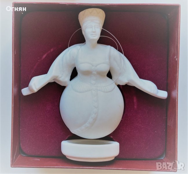 Порцеланова фигура Villeroy & Boch с поставка, снимка 1