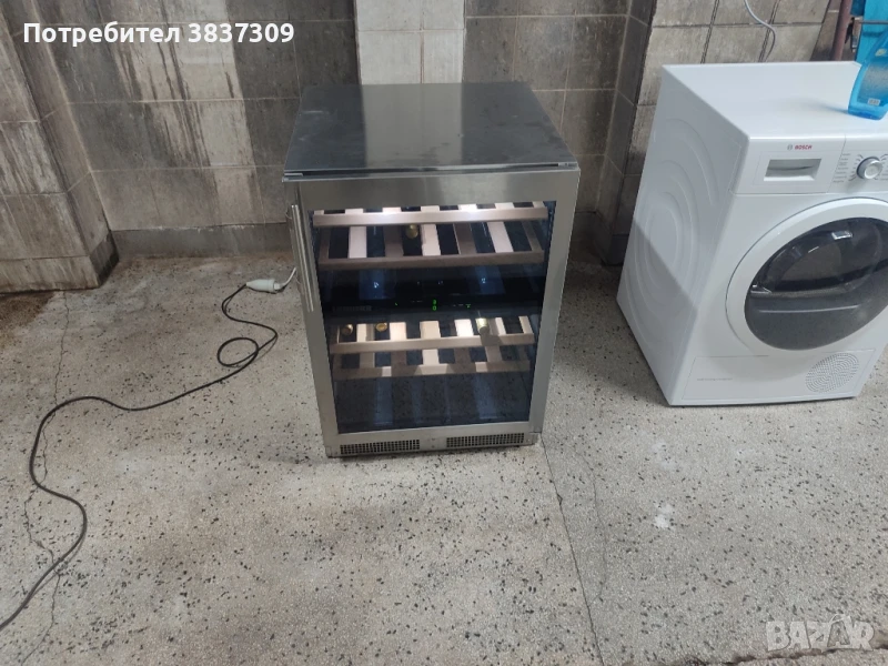 Хладилна витрина за вино LIEBHERR , снимка 1