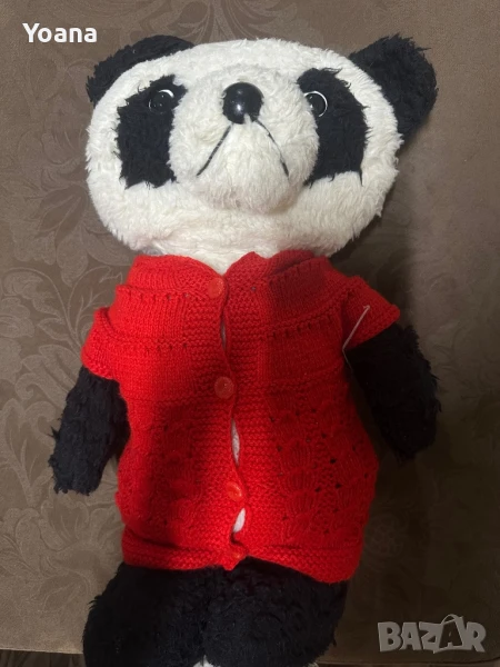 Висока панда взета от Китай с елек, снимка 1