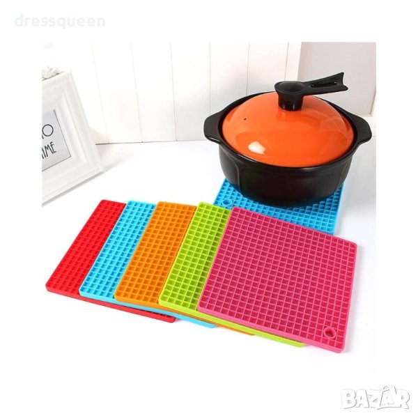 (квадратна) ПОДЛОЖКА ЗА ТОПЛО СИЛИКОНОВА, снимка 1