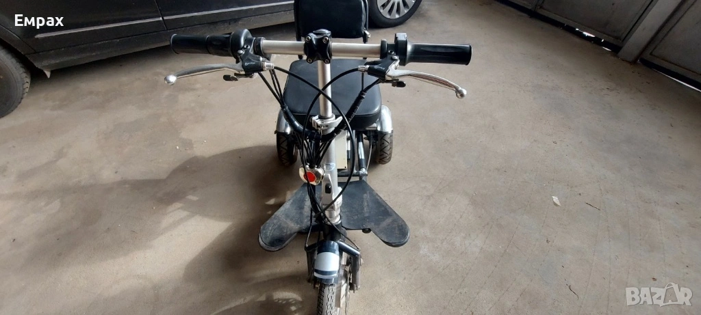 Триколка, снимка 1