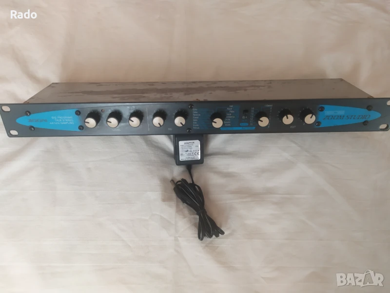 Продавам ефект "ZOOM STUDIO 1202" made in Japan , снимка 1