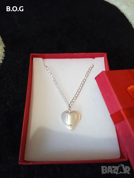 Ново, сребърно колие със сърце. В кутия за подарък., снимка 1