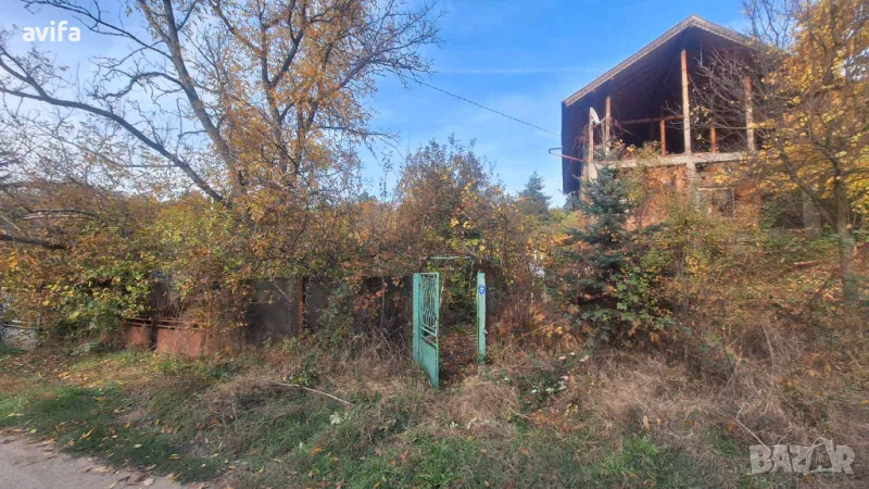 Сграда във вилна зона Побит камък село Нови Хан, снимка 1