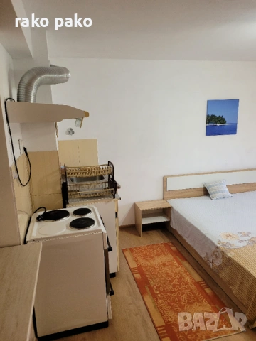 Давам напълно обзаведена таванска с климатик и гледка!, снимка 14 - Апартаменти - 53912878