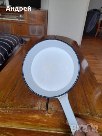 Стар емайлиран тиган #6, снимка 5 - Други ценни предмети - 52171096