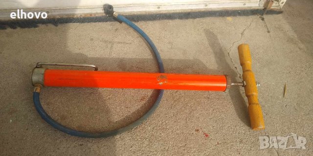 Ръчна помпа за гуми, снимка 3 - Аксесоари за велосипеди - 42901222