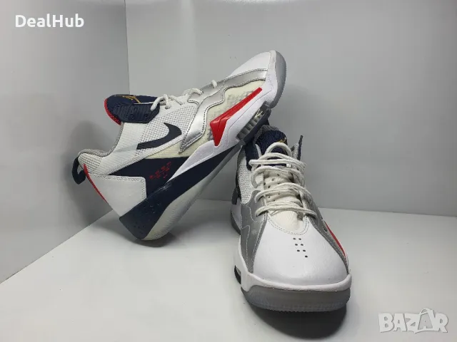 Кецове Nike Air Jordan Zoom 92 Olympic 

Чисто нови без кутия., снимка 2 - Маратонки - 47645688