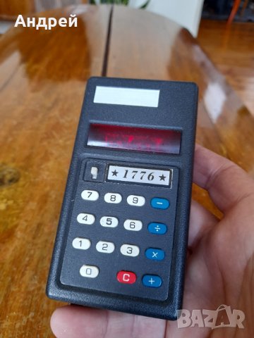 Стар калкулатор #2, снимка 2 - Други ценни предмети - 36594524