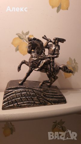 Масивен метален конник 1.4кг –стара статуетка, Отлична!, снимка 4 - Антикварни и старинни предмети - 34930338