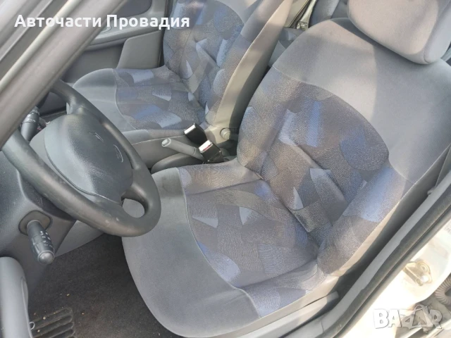 Рено Клио 1,4 i, 2001 г на части, снимка 7 - Автомобили и джипове - 51285522