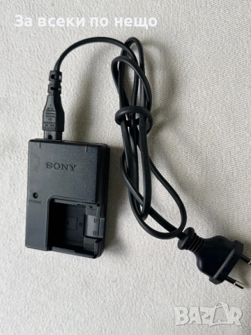 Оригинално Зарядно Sony BC-CS3 за батерии Sony NP-FE1, NP-FR1, NP-FT1, снимка 3 - Батерии, зарядни - 54072752