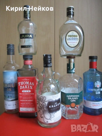 Колекция от стъклени бутилки (уиски и др.)