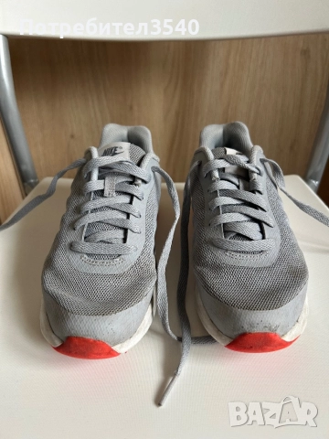 Дамски маратонки Nike, снимка 4 - Маратонки - 45058096