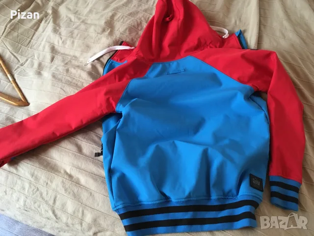 Сноуборд яке (ново), снимка 2 - Зимни спортове - 55749083