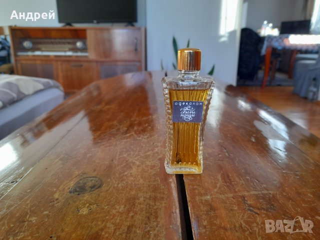 Стар одеколон Бели нощи