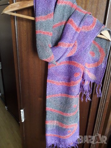 Дамски шал с ресни