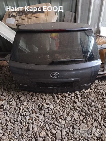 заден капак Тойота авенсис Toyota avensis