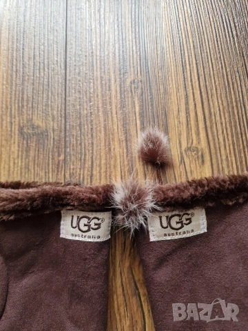 Страхотна дамски ръкавици UGG , нови с етикет, снимка 2 - Ръкавици - 52348977