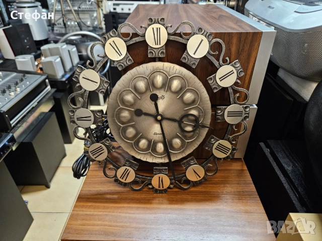 Винтидж стенен часовник със звездовиден дизайн от средата на века, стенен часовник MCM със сребърни , снимка 2 - Стенни часовници - 51977286