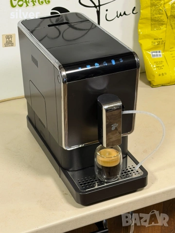 Кафемашина кафе автомат Tchibo cappuccino с гаранция, снимка 9 - Кафемашини - 54303450