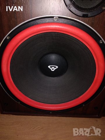 ТЪРСЯ ЕДИН ИЛИ ДВА ГОВОРИТЕЛЯ 15ИНчА CERWIN VEGA